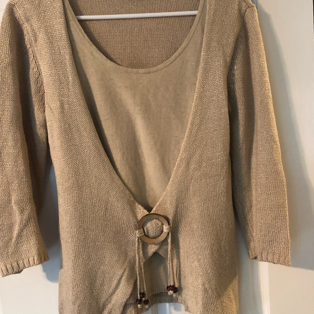 Tribal sweater with quarter sleeves